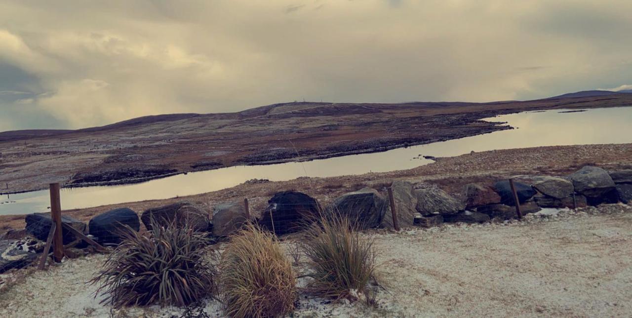 Swan View Lodge - North Uist Lochmaddy Exterior foto